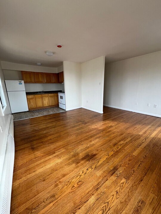 185 Palisade Ave in Bridgeport, CT - Building Photo