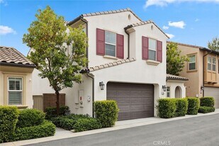 210 Desert Bloom in Irvine, CA - Building Photo