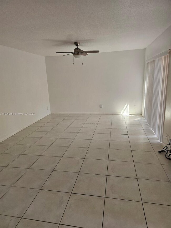 7572 Courtyard Run E in Boca Raton, FL - Building Photo - Building Photo