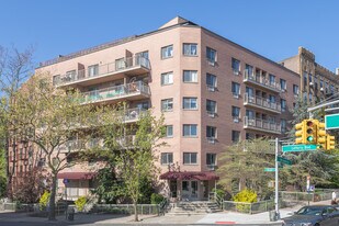 11882 Metropolitan Ave Apartments