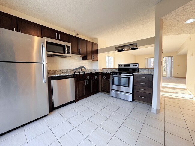 150 N Beacon St, Unit B3 in Boston, MA - Building Photo - Building Photo