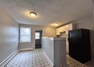 2851 Edgecombe Cir N in Baltimore, MD - Building Photo - Building Photo