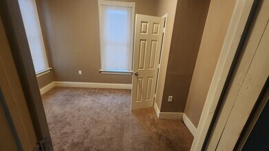 766 W Howard St in Winona, MN - Building Photo - Building Photo