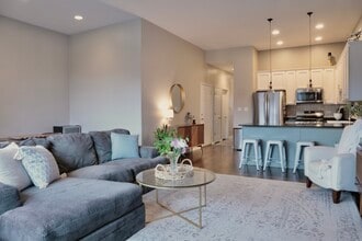 1140 N Milwaukee Ave in Chicago, IL - Building Photo - Building Photo