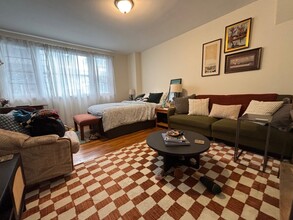 28 Myrtle St, Unit A in Boston, MA - Foto de edificio - Building Photo