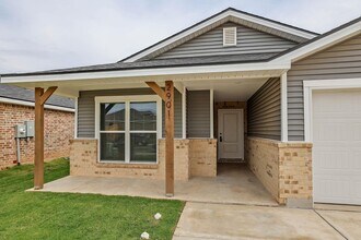2901 Ranch House Rd in Amarillo, TX - Foto de edificio - Building Photo