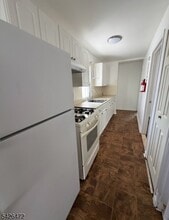 194 Jerome Pl in Bloomfield, NJ - Building Photo - Building Photo