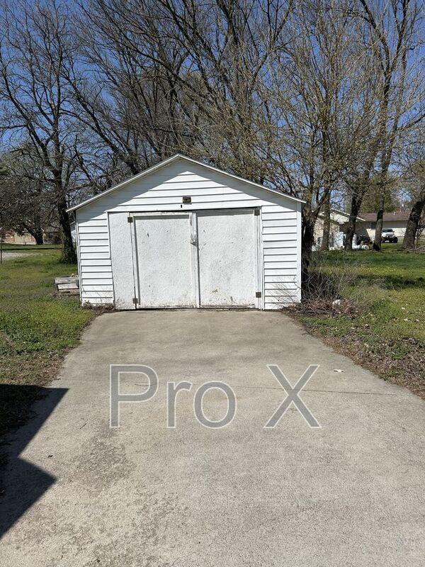 301 E Granby St in Pittsburg, KS - Building Photo - Building Photo