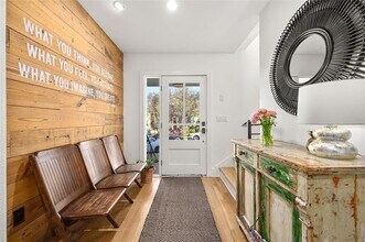 1101 Lorrain St in Austin, TX - Building Photo - Building Photo