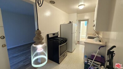 1451 Redondo Ave in Long Beach, CA - Building Photo - Building Photo