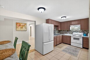 1778 Aquarius Ct in Ft. Myers, FL - Building Photo