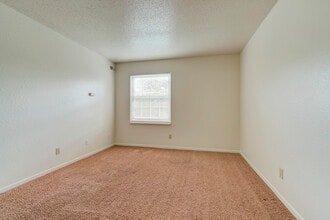 Hillcrest Village Apartments in East Lansing, MI - Building Photo - Interior Photo