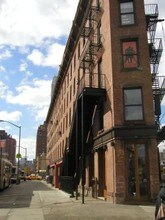 24 Ninth Ave in New York, NY - Building Photo - Building Photo