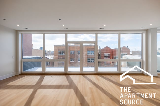 1620 W Grand Ave in Chicago, IL - Foto de edificio - Building Photo