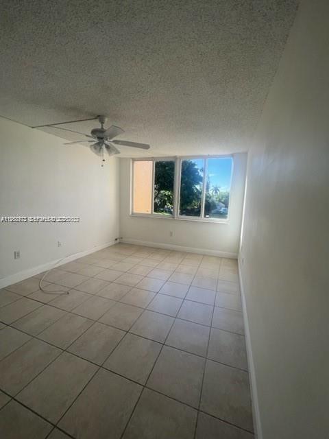 6670 Royal Palm Blvd in Margate, FL - Building Photo
