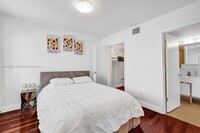 1340 Drexel Ave, Unit 407 in Miami Beach, FL - Building Photo - Building Photo