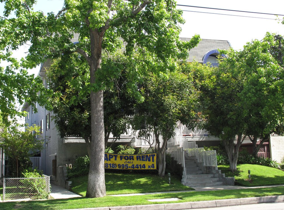 13009 Moorpark St in Studio City, CA - Building Photo