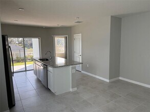 1200 Port Blue Wy in Lady Lake, FL - Building Photo - Building Photo