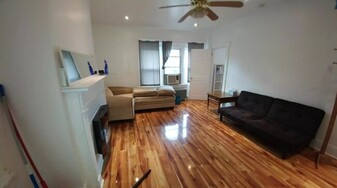 5818 Hobart St, Unit 2 in Pittsburgh, PA - Building Photo