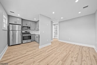 100 Kansas St in Hackensack, NJ - Building Photo - Building Photo