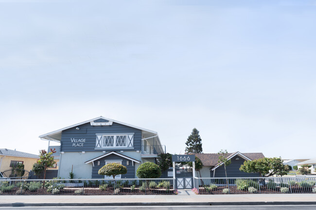 The Village Place in Gardena, CA - Building Photo - Building Photo