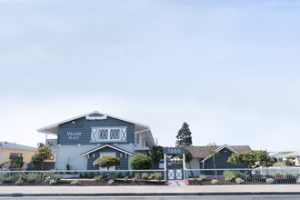 The Village Place (Furnished Units Available) in Gardena, CA - Building Photo - Building Photo