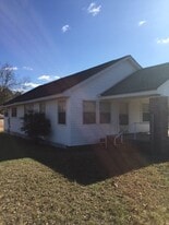5110 N Mt Zion Rd in Honoraville, AL - Building Photo