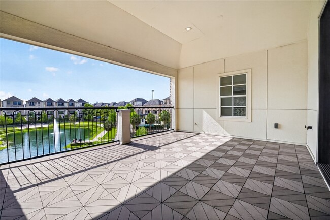 property at 2713 Kinsley Oaks Dr