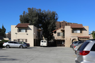 206 Roanoke Rd in El Cajon, CA - Building Photo - Building Photo