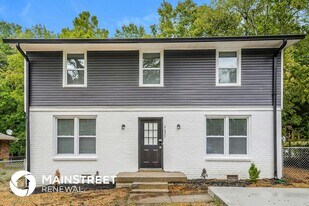 2637 Old Matthews Rd in Nashville, TN - Building Photo