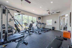 Savannahs at James Landing in Melbourne, FL - Building Photo