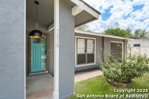 7210 Cloverfield Ln in San Antonio, TX - Building Photo - Building Photo