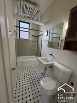 2952 N Seminary Ave, Unit G in Chicago, IL - Building Photo - Building Photo