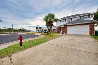 740 Saltair Ln in Mary Esther, FL - Building Photo - Building Photo