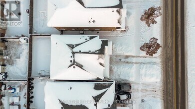 3196 Tim Dobbie Dr in Burlington, ON - Building Photo - Building Photo