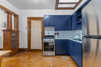 231 E College Ave in Appleton, WI - Foto de edificio - Building Photo