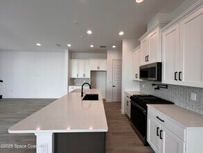 7680 Allure Dr in Melbourne, FL - Building Photo - Building Photo
