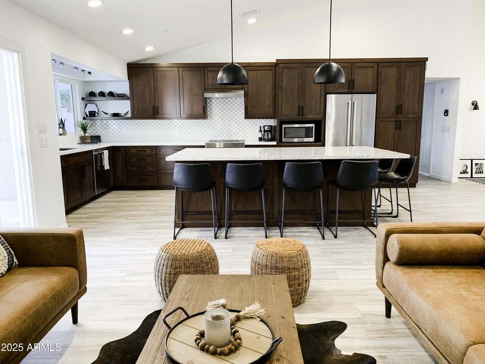 9067 E Larkspur Dr in Scottsdale, AZ - Building Photo