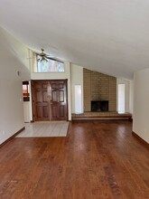 4162 Pinewood Lake Dr in Bakersfield, CA - Building Photo - Building Photo