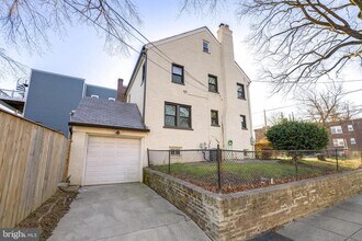 1900 Q St SE in Washington, DC - Building Photo - Building Photo