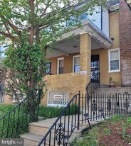 6614 N Smedley St in Philadelphia, PA - Building Photo