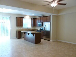 2051 Shalimar Loop in Sanford, FL - Building Photo - Building Photo