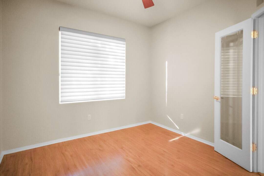 17547 W Calistoga Dr in Surprise, AZ - Foto de edificio