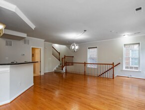 4647 Red Admiral Way in Fairfax, VA - Building Photo - Building Photo