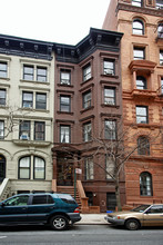 56 W 76th St in New York, NY - Building Photo - Building Photo