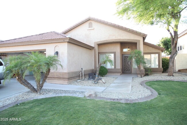 16044 S 18th Ave in Phoenix, AZ - Building Photo - Building Photo