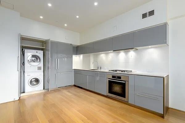 123 Third Avenue in New York, NY - Foto de edificio - Building Photo