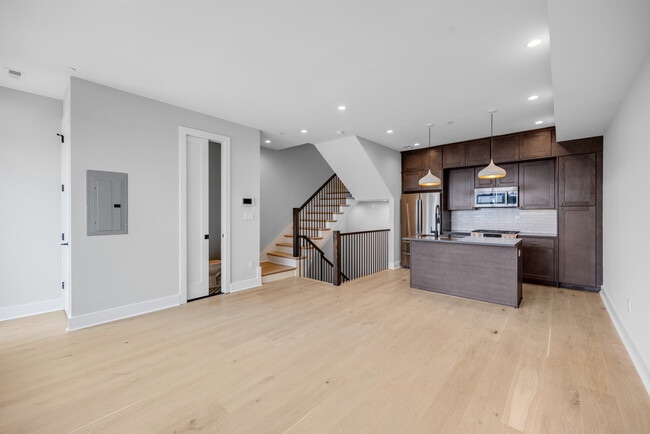 429 Quincy St NW in Washington, DC - Building Photo - Building Photo
