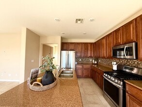 933 Wagner Valley St in Henderson, NV - Building Photo - Building Photo