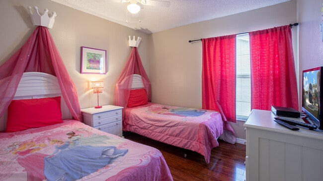 7802 Laurel Oak Ln in Kissimmee, FL - Foto de edificio - Building Photo